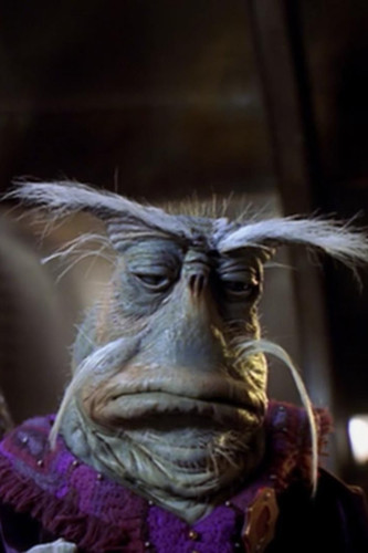 Photo of Dominar Rigel from the show Farscape, apparently falling asleep, whom Trump resembles.